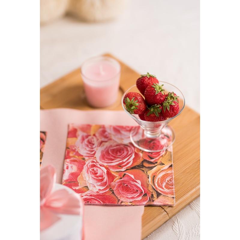 Paper+Design Tissue Szalvéta, Pink rózsa mintás, 33 x 33 cm, 3-rétegű